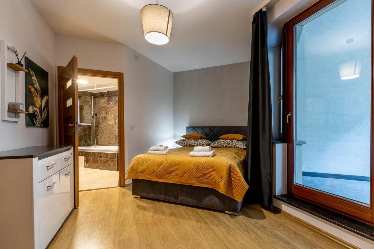 Apartament Just In Center วรอตซวาฟ ภายนอก รูปภาพ