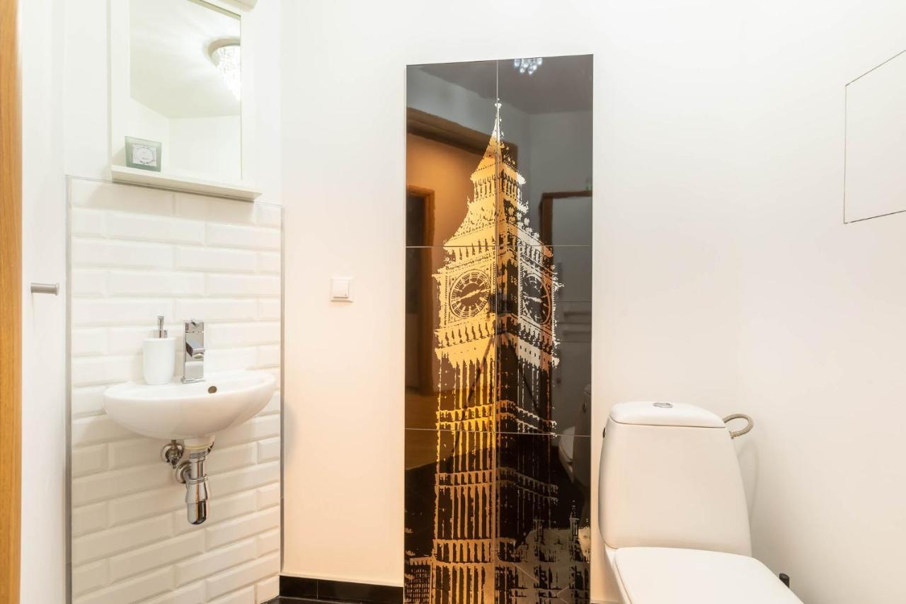 Apartament Just In Center วรอตซวาฟ ภายนอก รูปภาพ